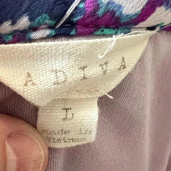 Adiva Sleeveless Purple Print Blouse - Picture 7 of 10
